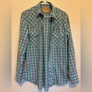 Plaid Wrangler Long Sleeve Button Down Shirt